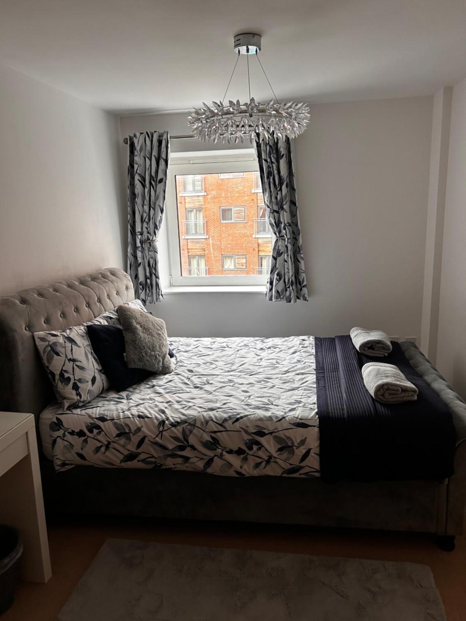 City Centre Apartment. Wrexham Buitenkant foto