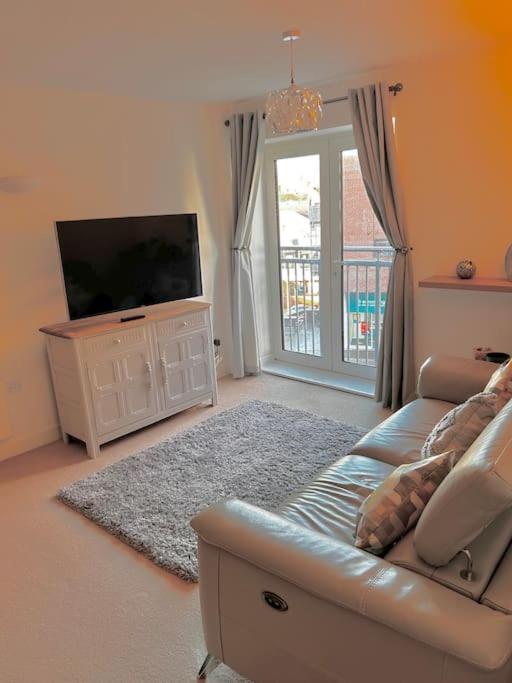 City Centre Apartment. Wrexham Buitenkant foto